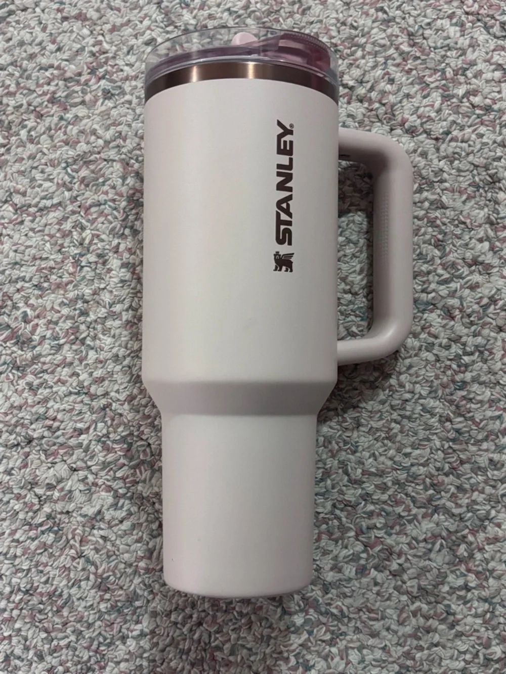 Light Pink 40oz Stanley With Leak Proof Lid - Picture 1 of 1
